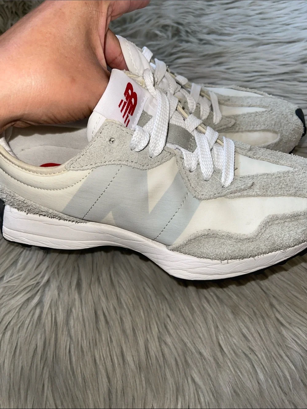 New Balance 327